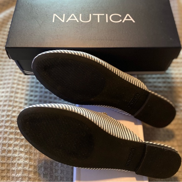 Gently worn Nautica Labella mule slides. Blue and white striped chic pointy toe - Picture 7 of 7